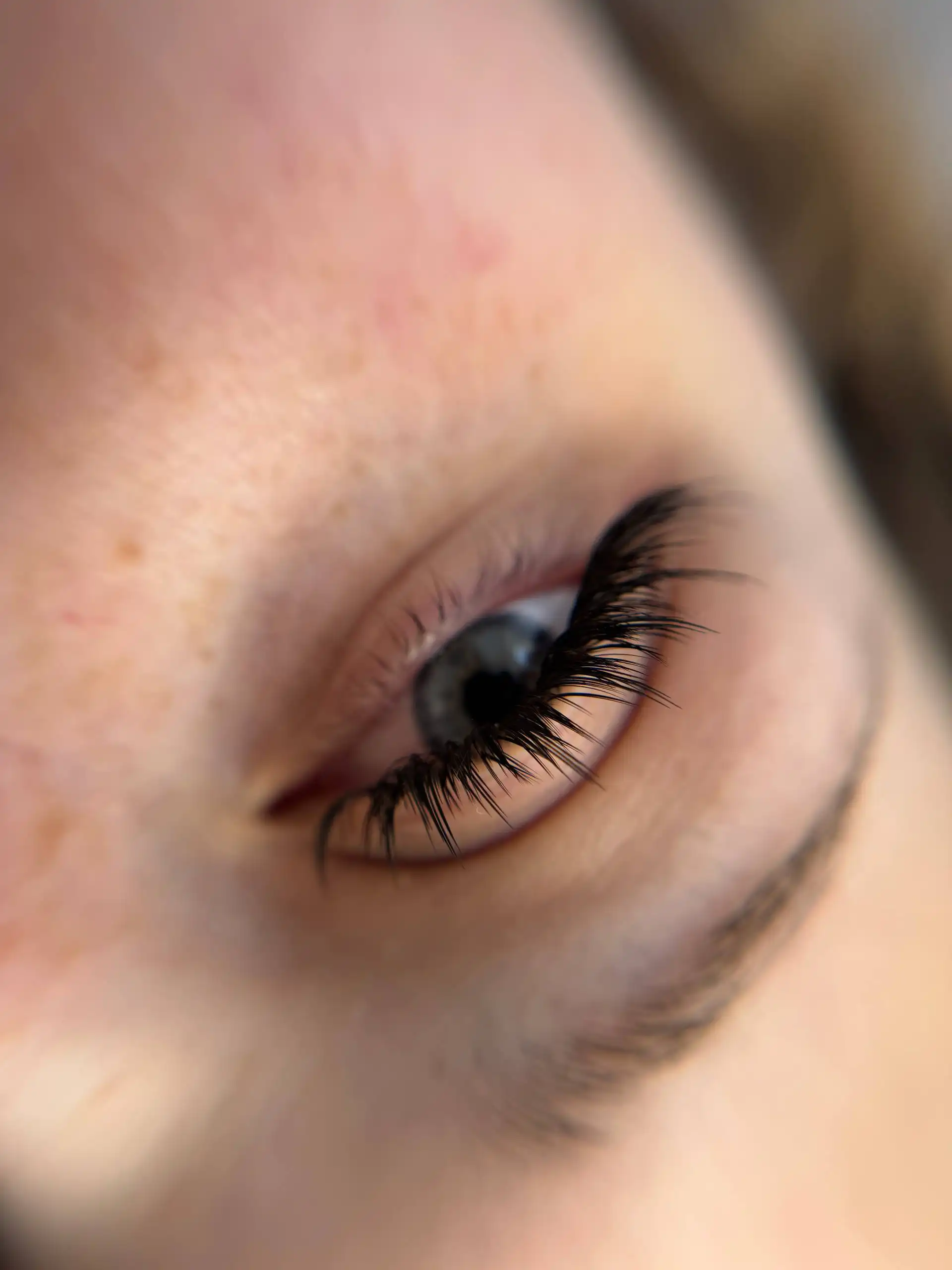 Роскошное наращивание ресниц в Симферополе