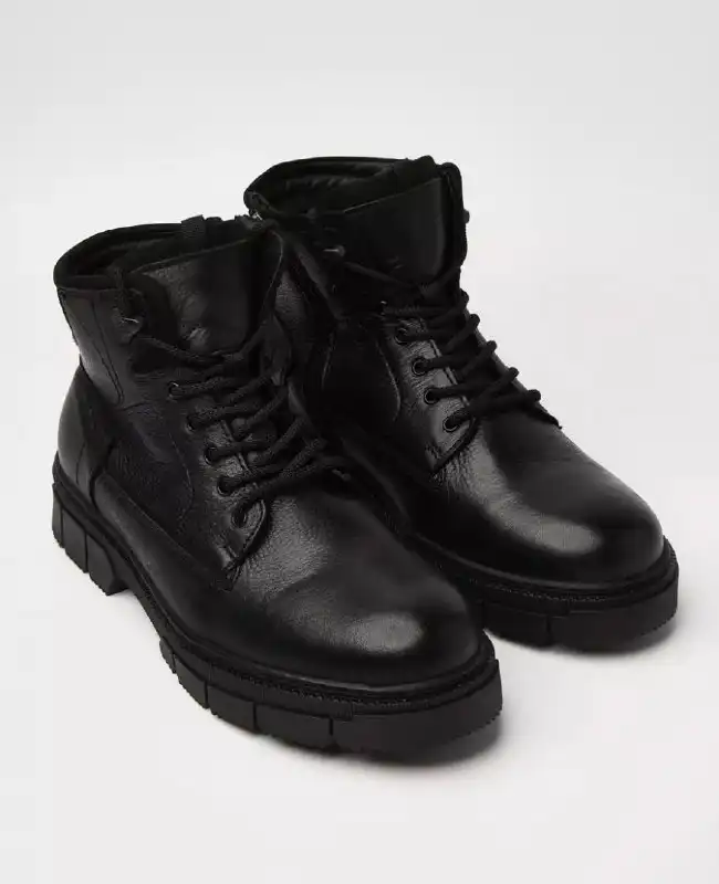 Продам новые мужские зимние ботинки 43 размер