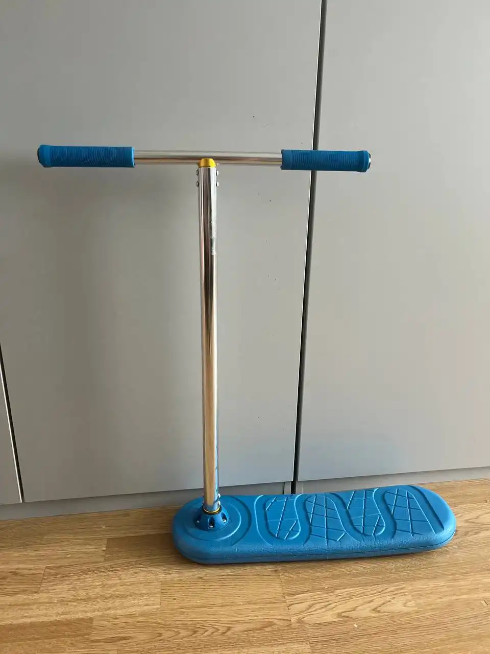 Продажа самоката с аксессуарами в Тюмени