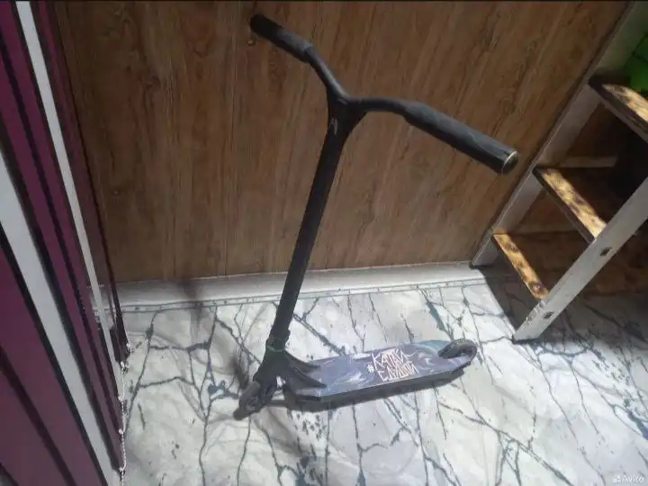 Продам самокат Erewan v1