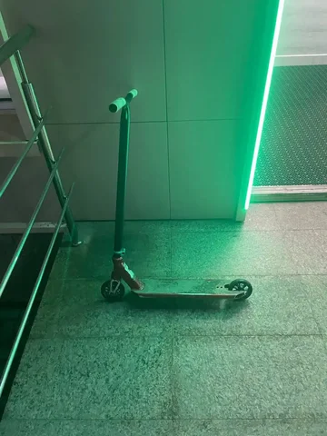 Продам самокат с запчастями - Вейп товары в Тюмень