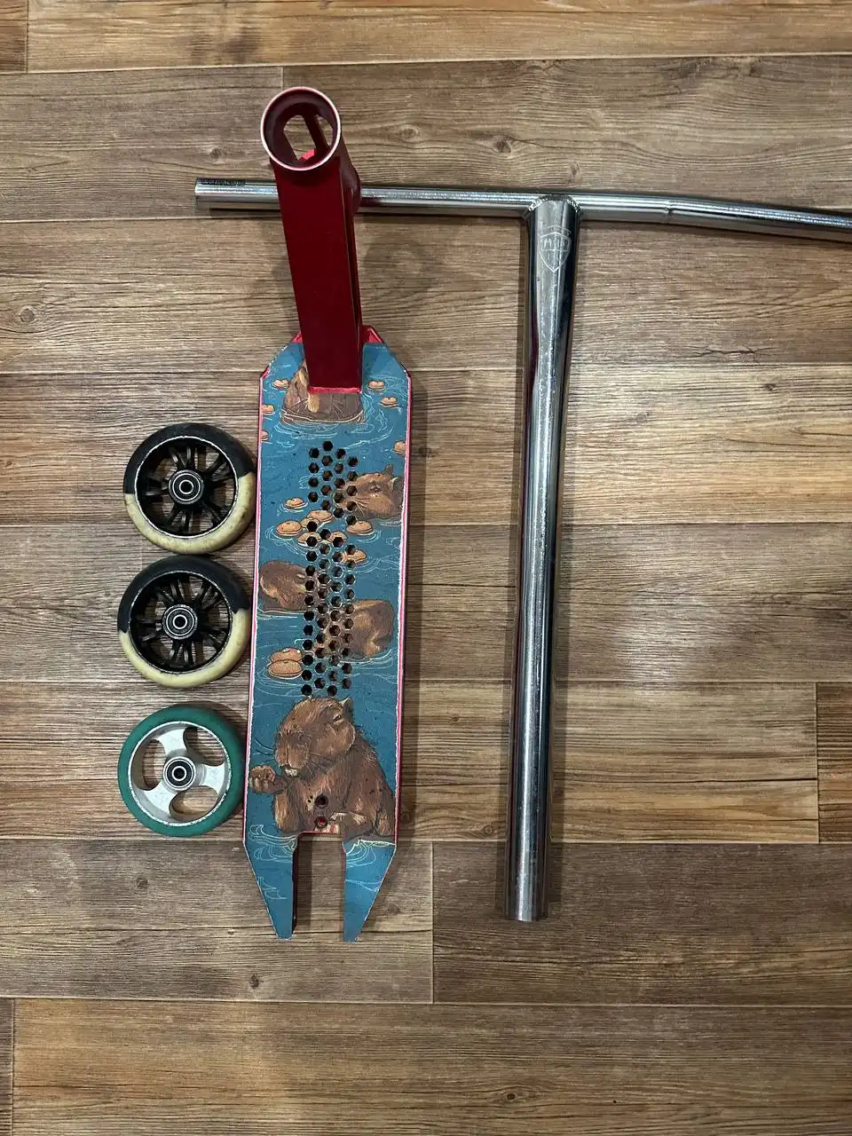 Продам по лоу прайсу - Барахолка в Тюмень