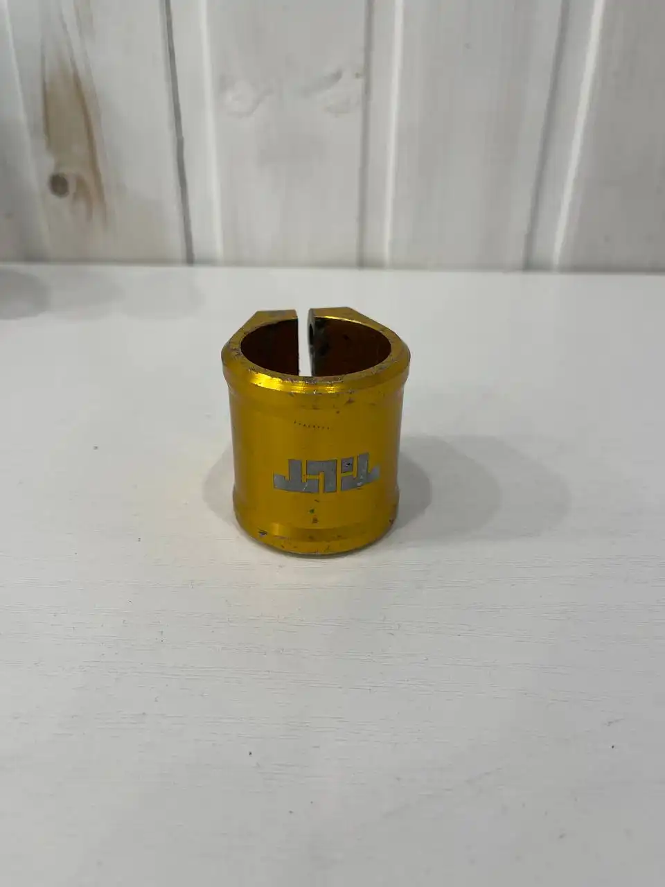 Продам зажим тилт арк идиал резьбя целая - Запчасти (Барахолка) в Тюмень