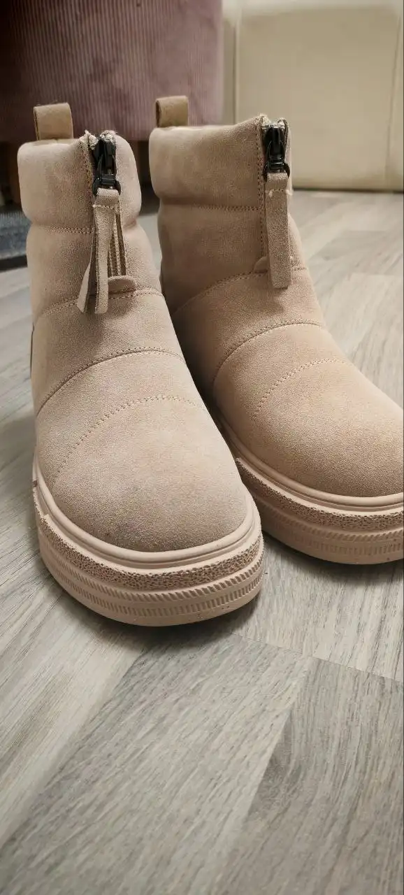 Новые зимние ботинки 37 рр