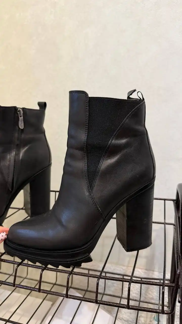 Продажа ботильонов Terranova