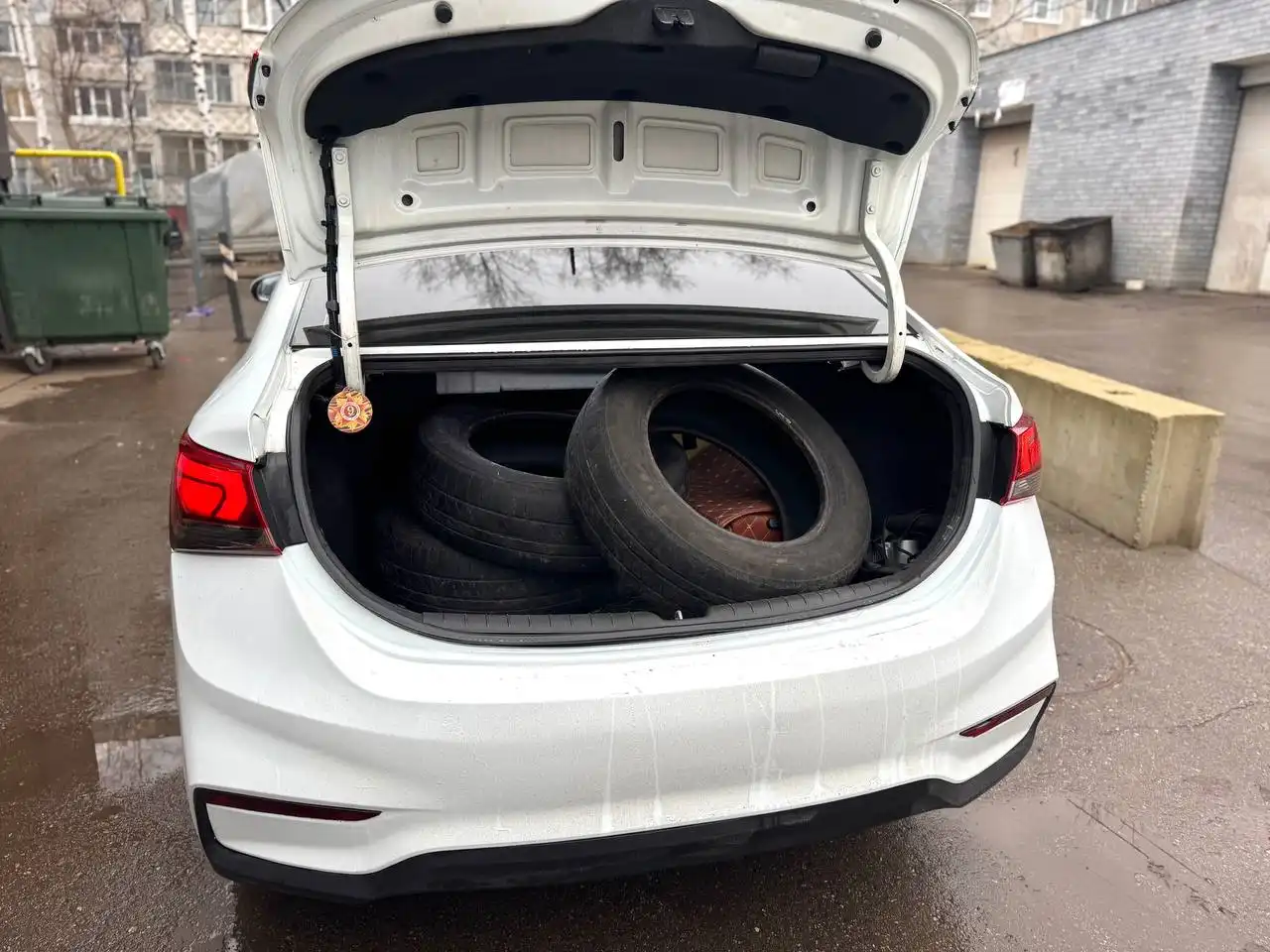 Hyundai Solaris 2017 года в отличном состоянии