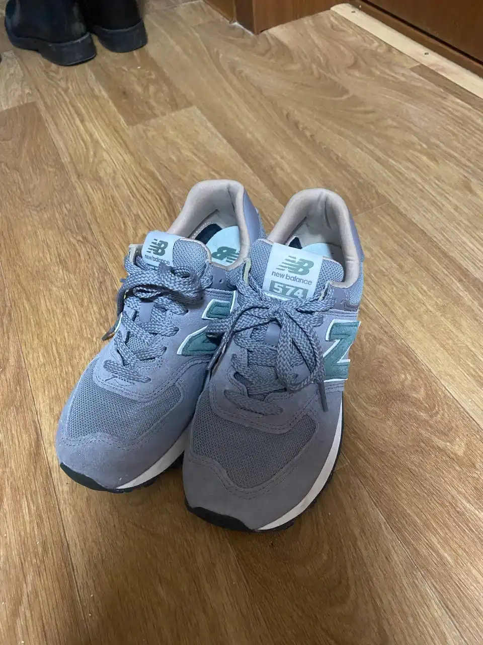Продам кроссовки New Balance 574 39 размер оригинал