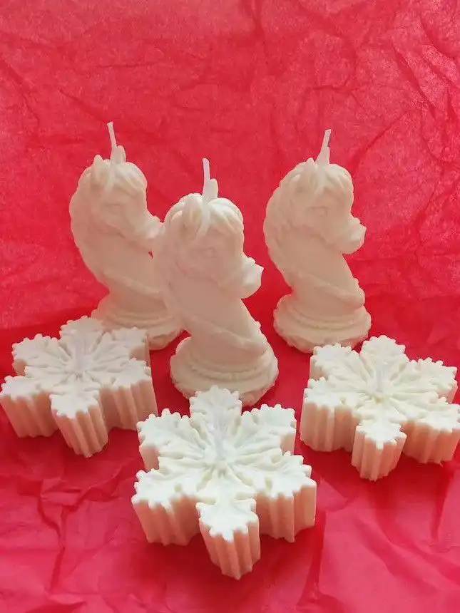 Новогодние свечи ручной работы