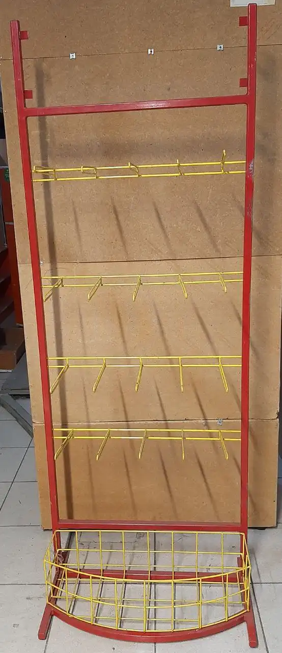 Металлические стойки