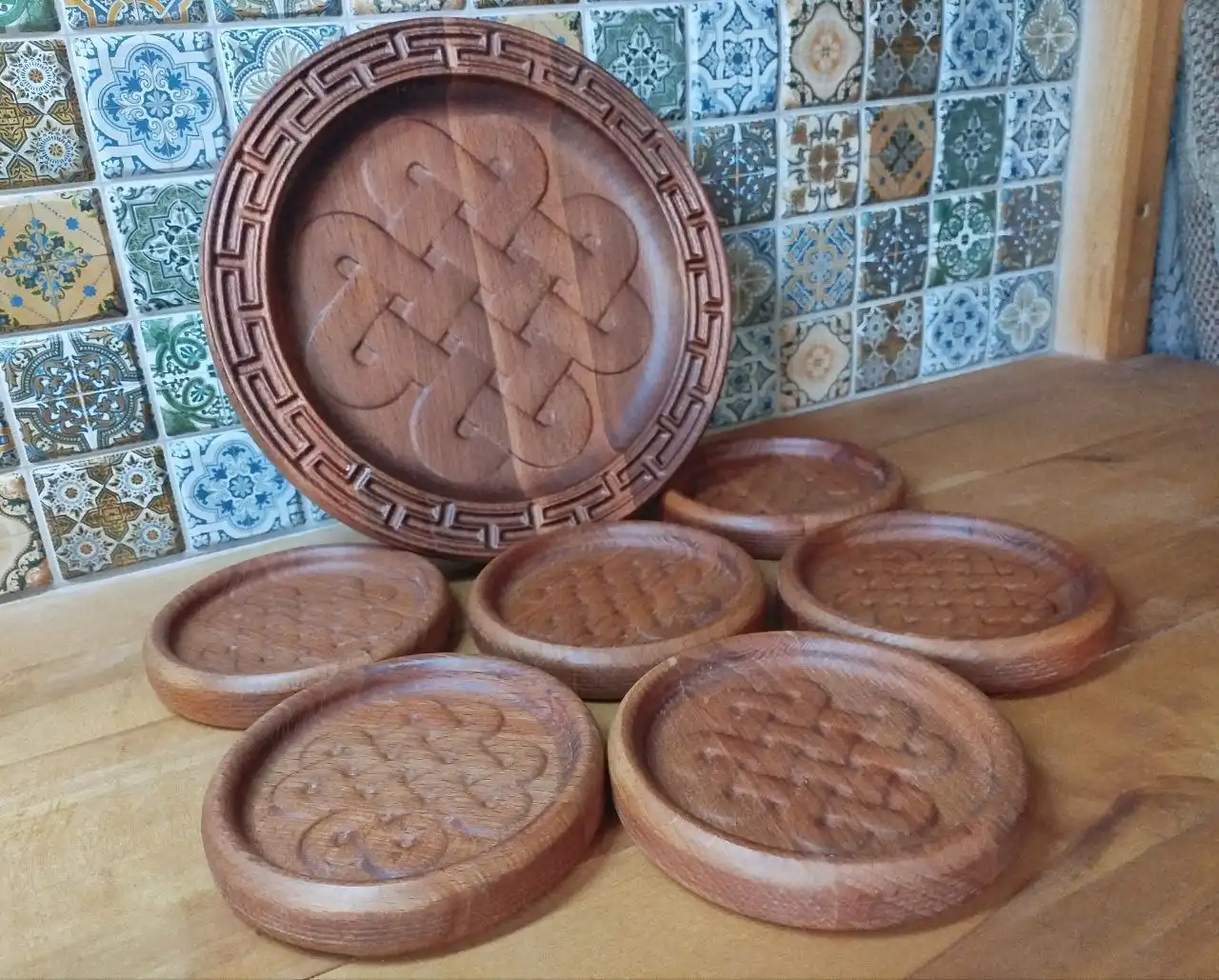 Сервировочные наборы бурятской посуды из натурального бука