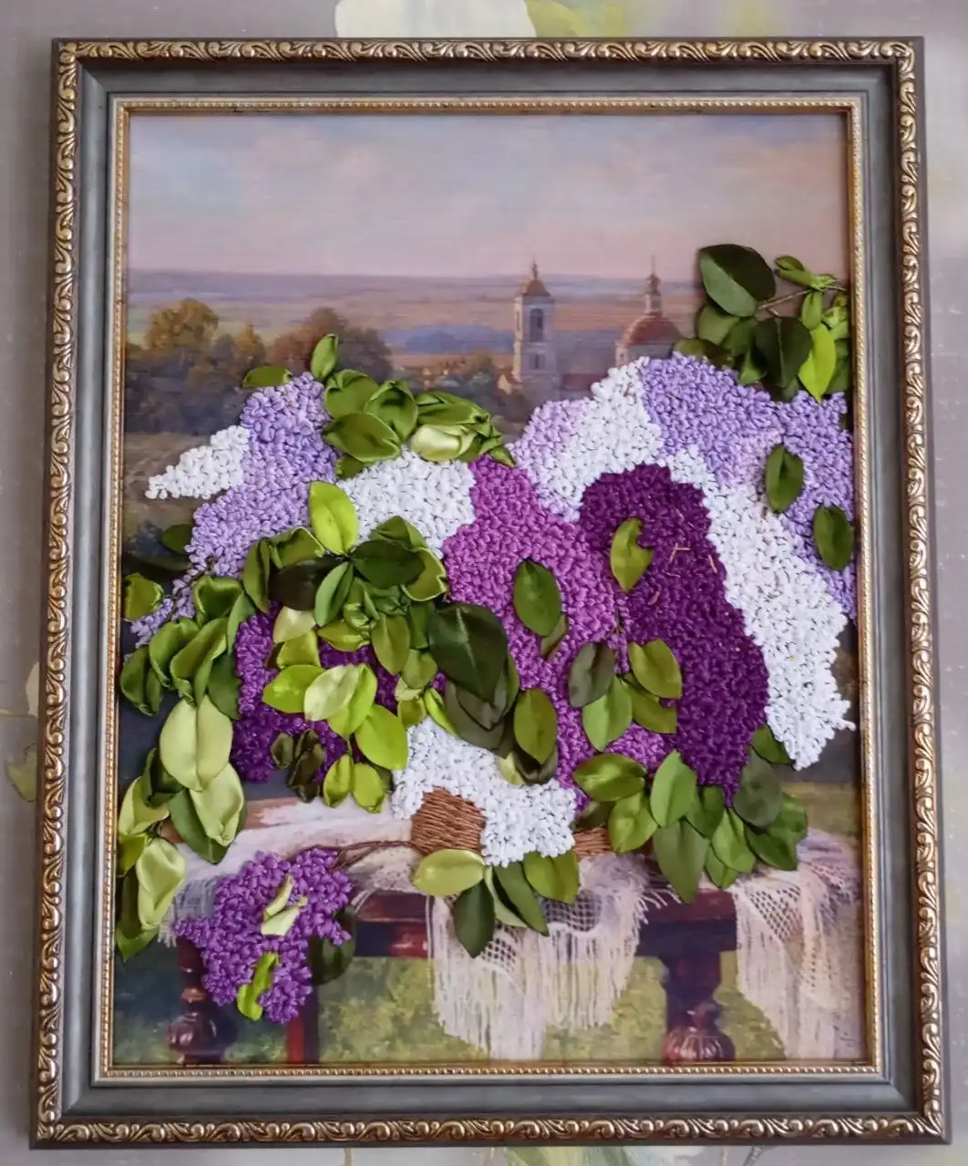 Картина с цветущей сиренью