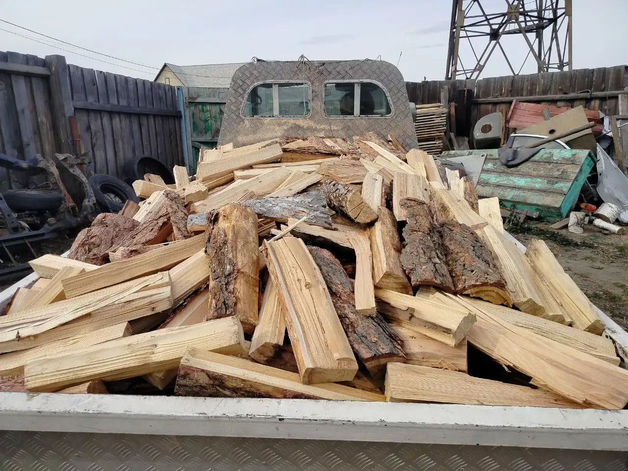 Колотые дрова сосна, листвяк, осина