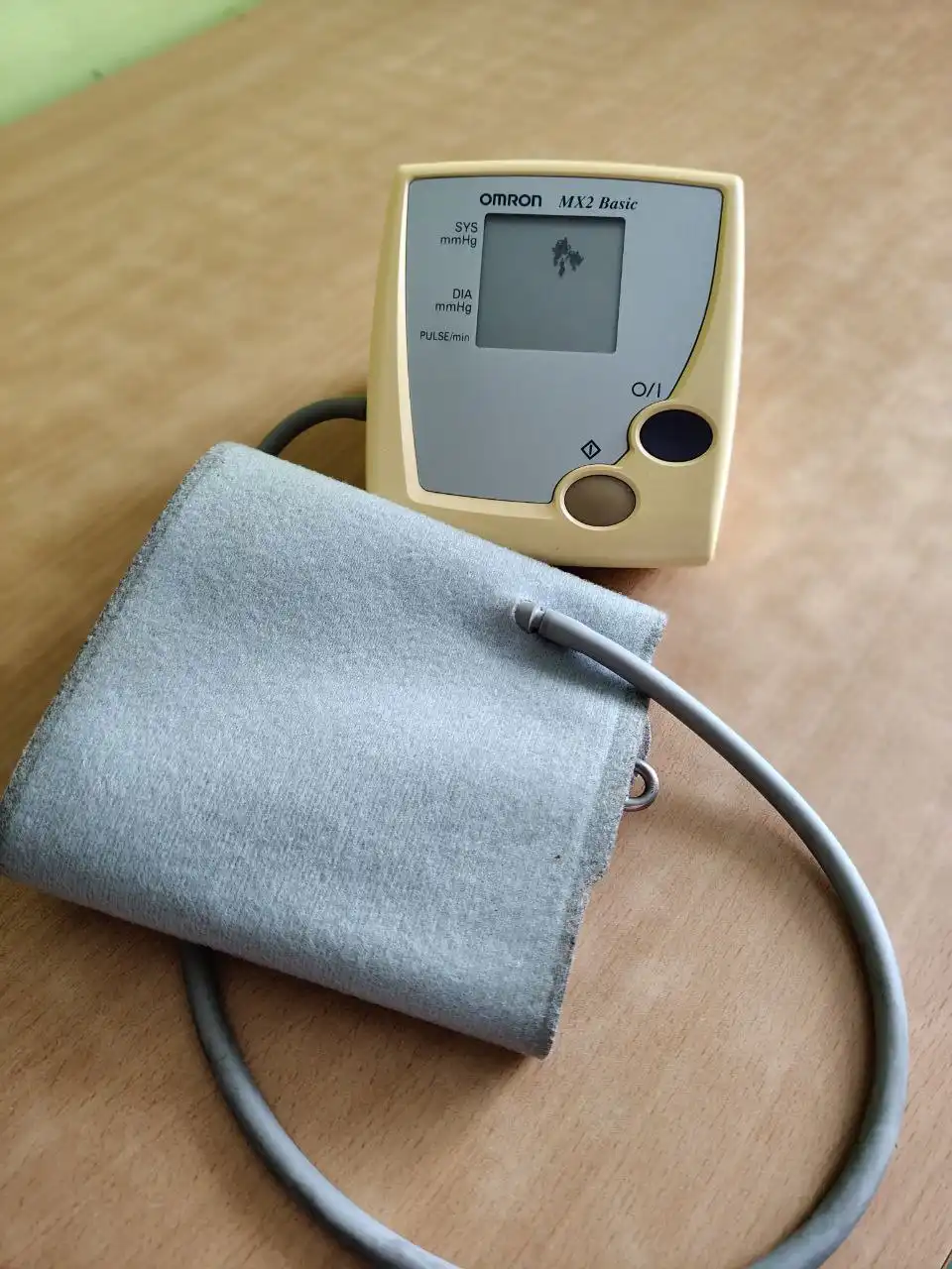 Тонометр автоматический Омрон - Медицинские приборы (Красота и здоровье) в Улан-Удэ