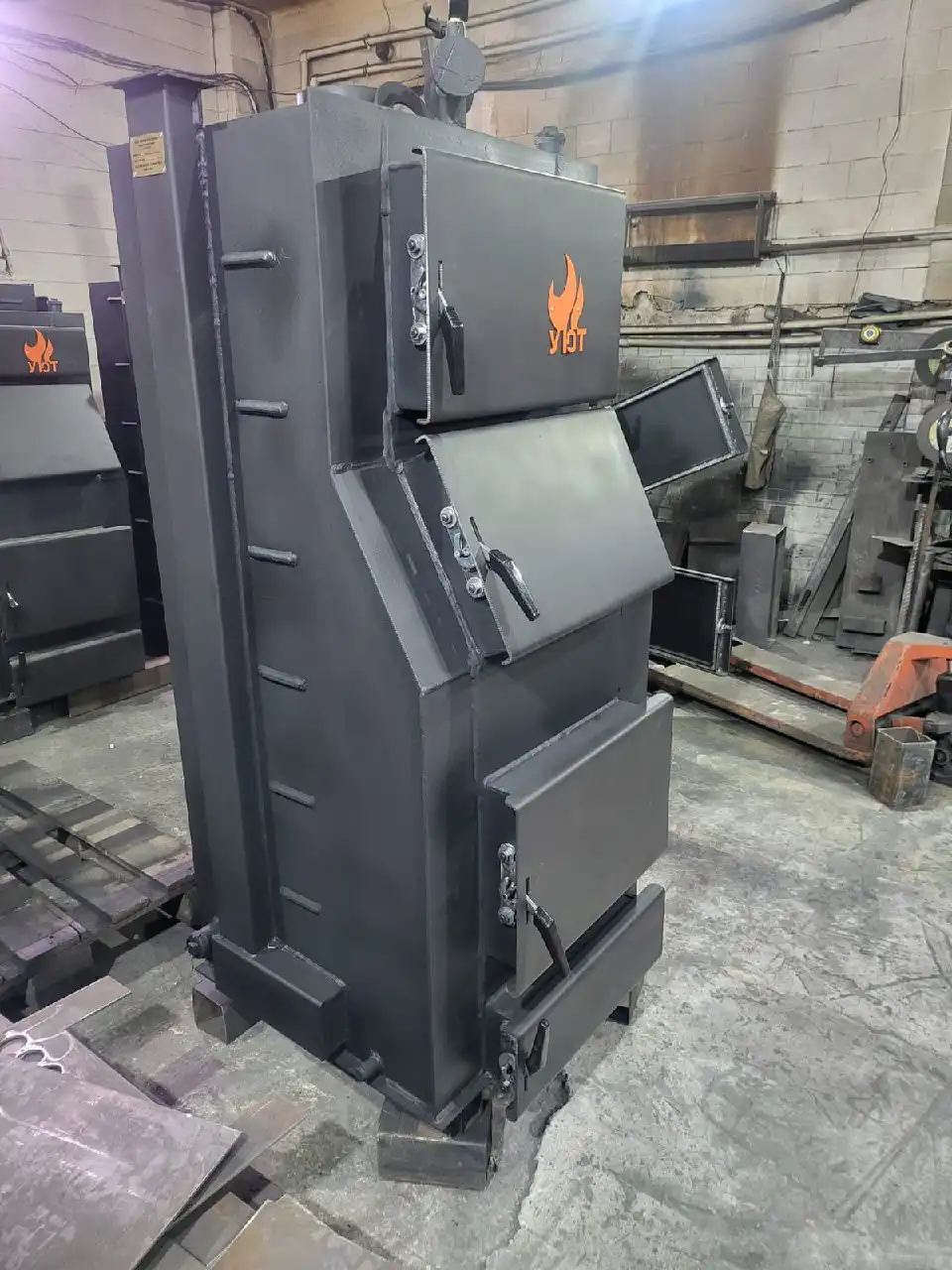 Котлы твердотопливные длительного горения УЮТ и водяные тепловентиляторы - Отопление и обогрев (Для дома и дачи) в Улан-Удэ