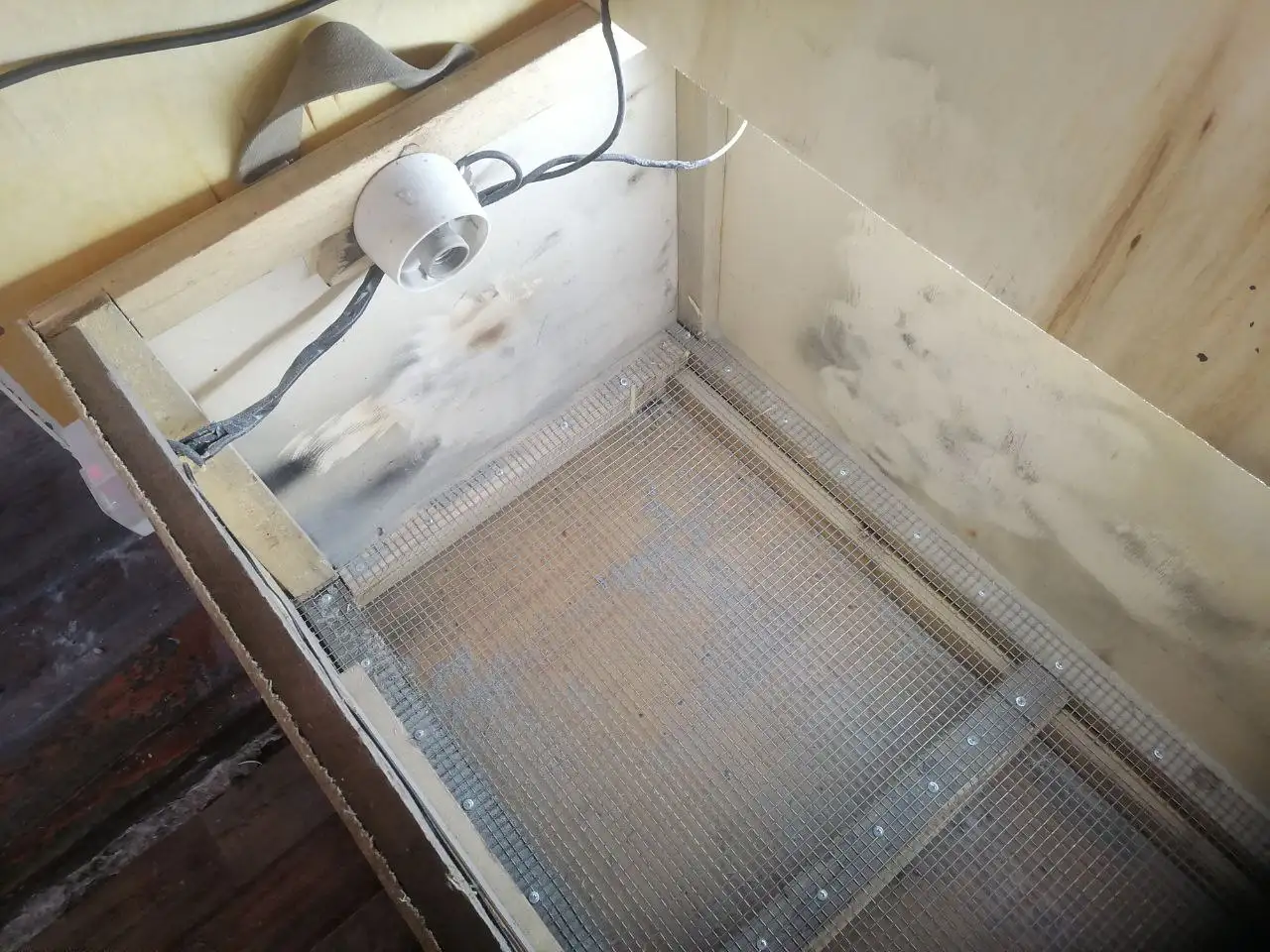 Продам брудер для подращивания цыплят - Птицеводство (Животные) в Улан-Удэ