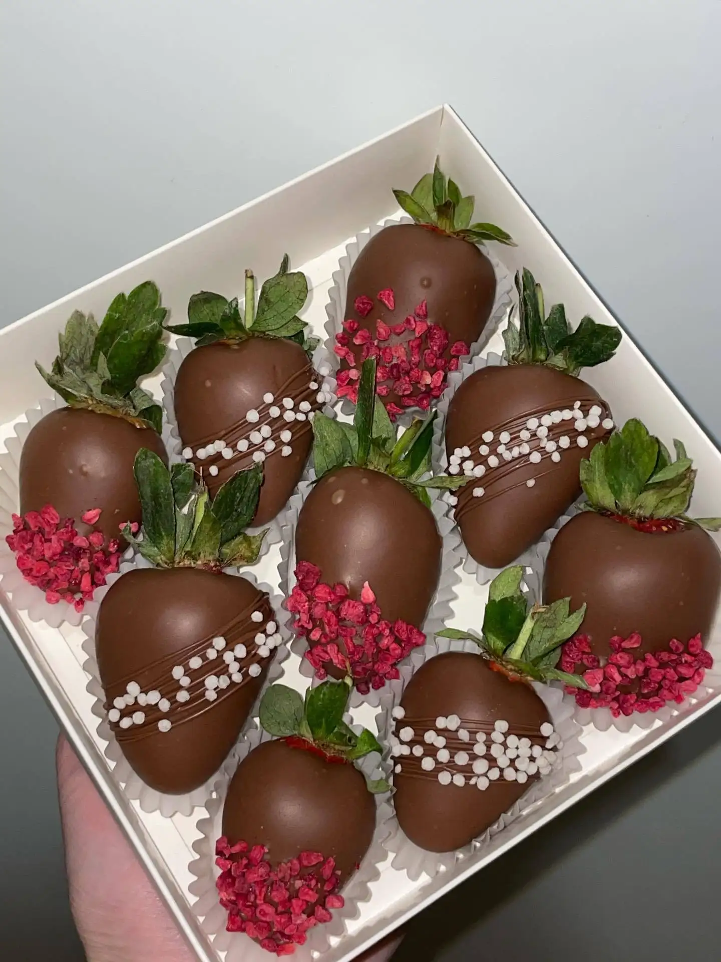 Заказы на букеты клубники в шоколаде и тюльпанов - Доставка цветов/съедобные букеты (Услуги) в Улан-Удэ