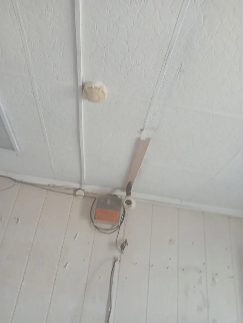 Продам павильон 21-22 кв.м с входом и выходом - Коммерческая (Недвижимость) в Улан-Удэ