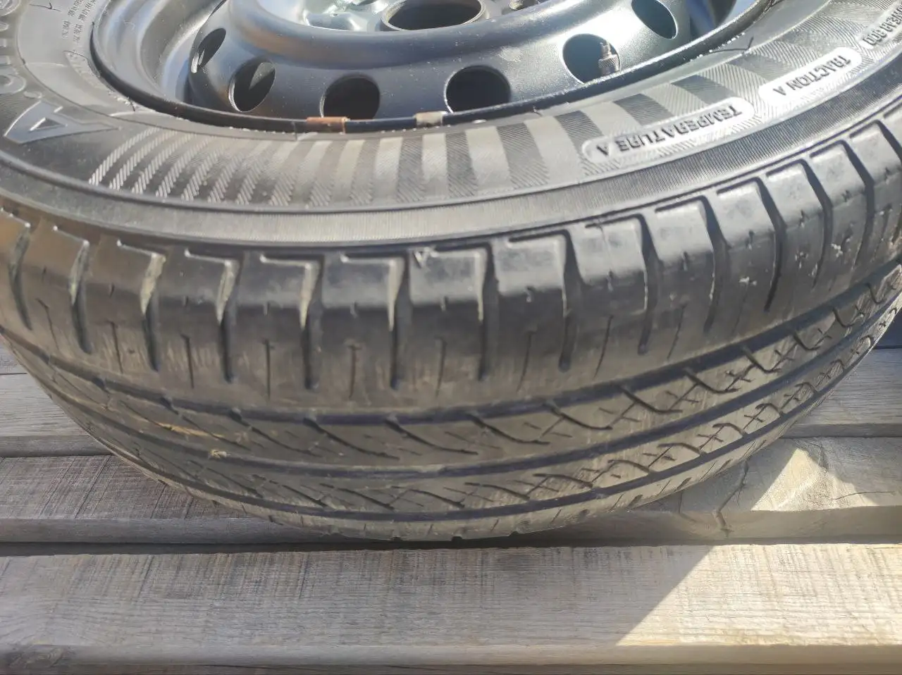 Продается летняя резина с дисками 185/70 R14 88 Т - Шины и диски (Авто) в Улан-Удэ