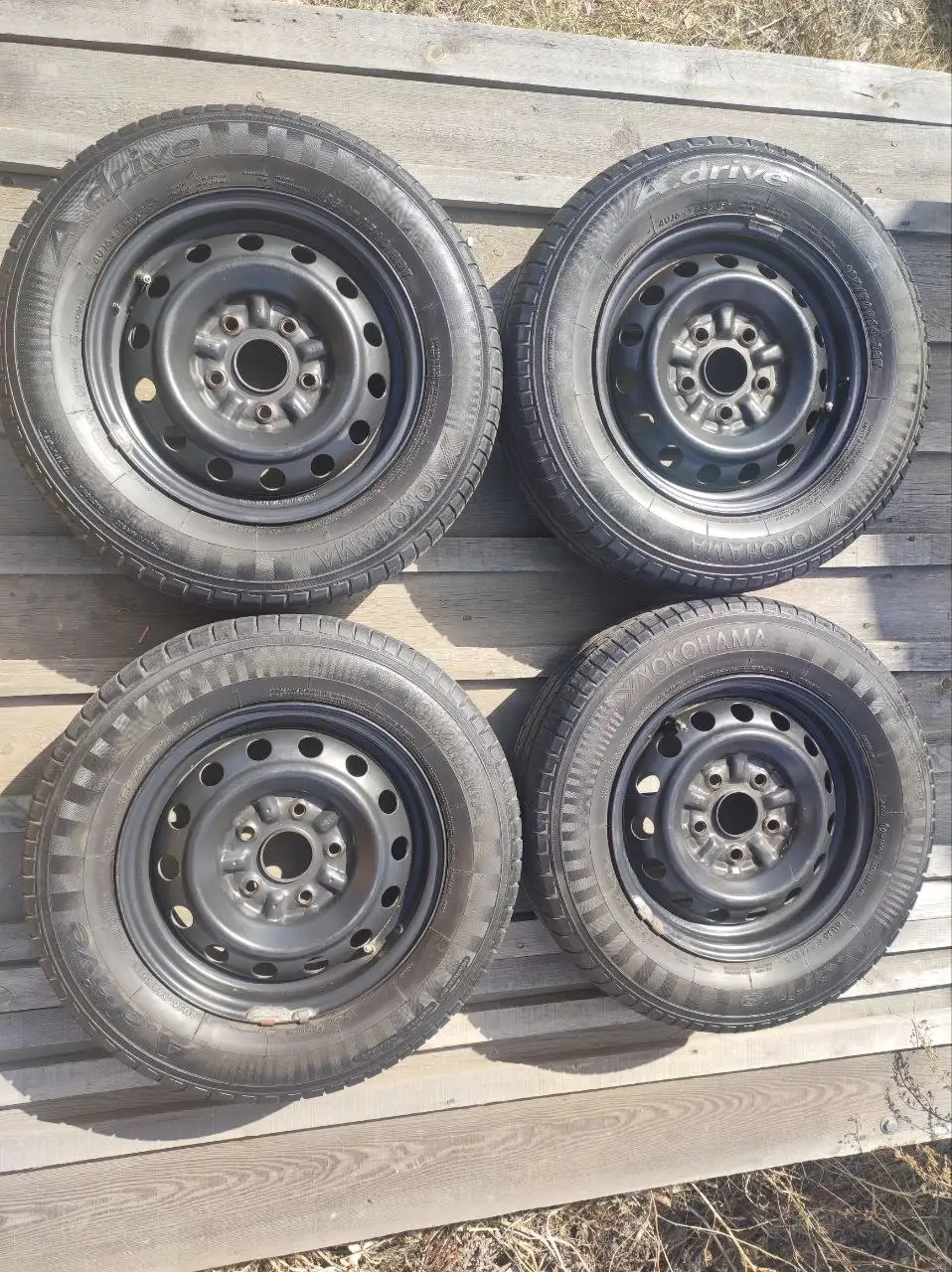 Продается летняя резина с дисками 185/70 R14 88 Т - Шины и диски (Авто) в Улан-Удэ