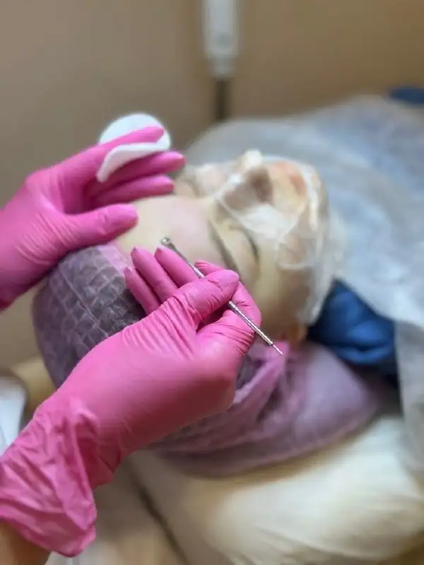 Комбинированная чистка лица с пилингом и маской - Косметология (Услуги) в Улан-Удэ
