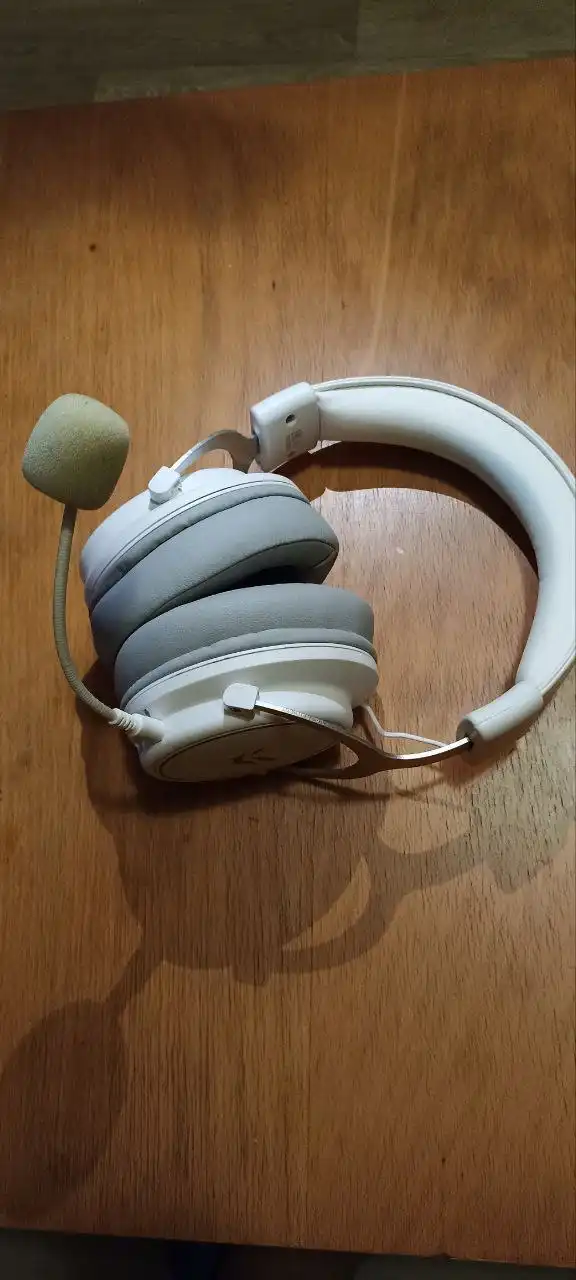 Белые игровые наушники Ardor gaming