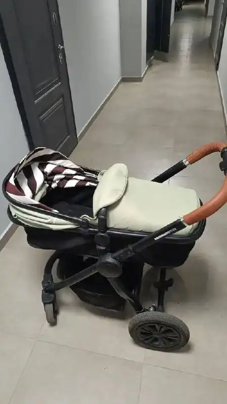 Продажа б/у коляски 2в1 с комплектом аксессуаров