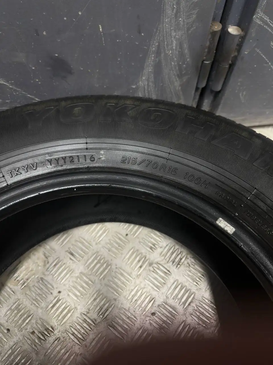 Комплект летней резины Yokohama 215/70 R16 - Шины и диски (Запчасти) в Уфа