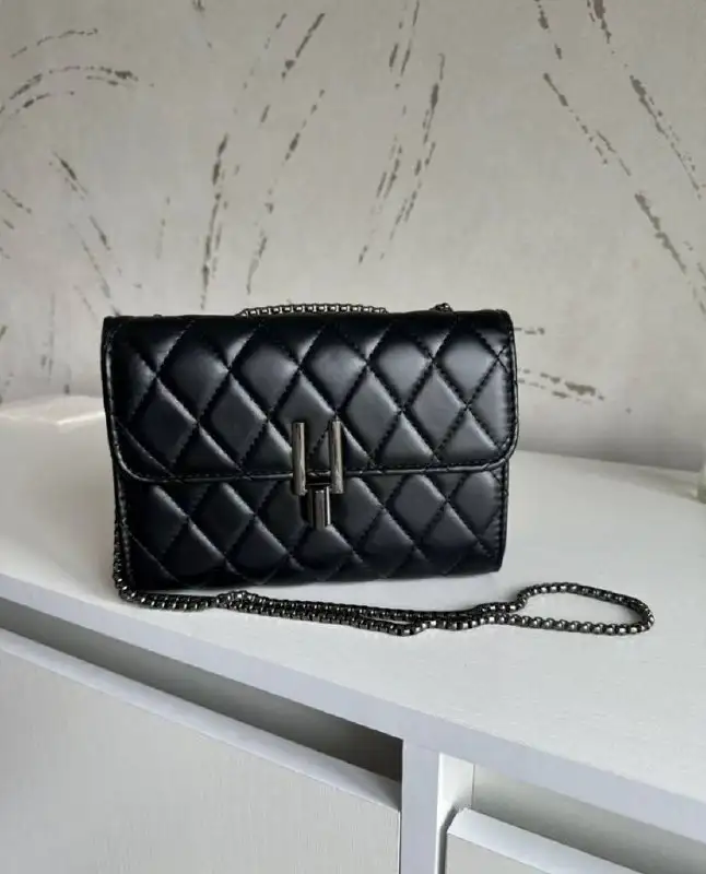 Женская сумка черного цвета - Сумки (Одежда) в Уфа