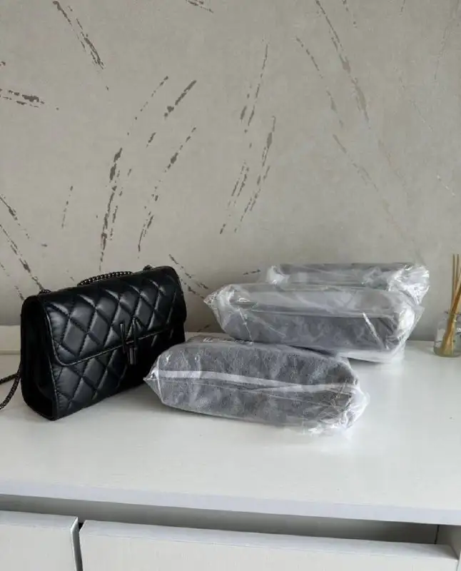 Женская сумка черного цвета - Сумки (Одежда) в Уфа