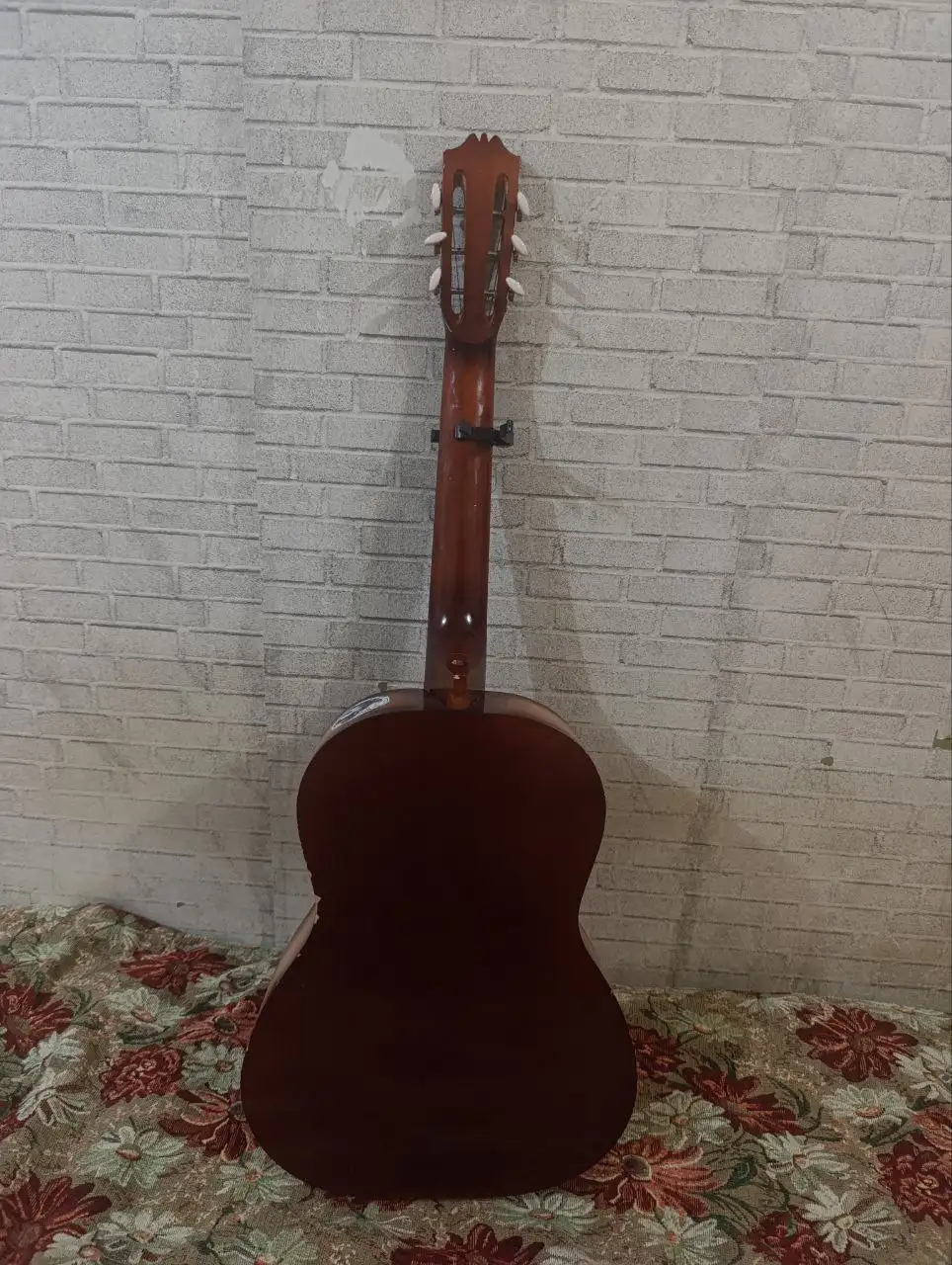 Продажа акустической гитары с комплектом - Музыкальные инструменты (Хобби и отдых) в Уфа