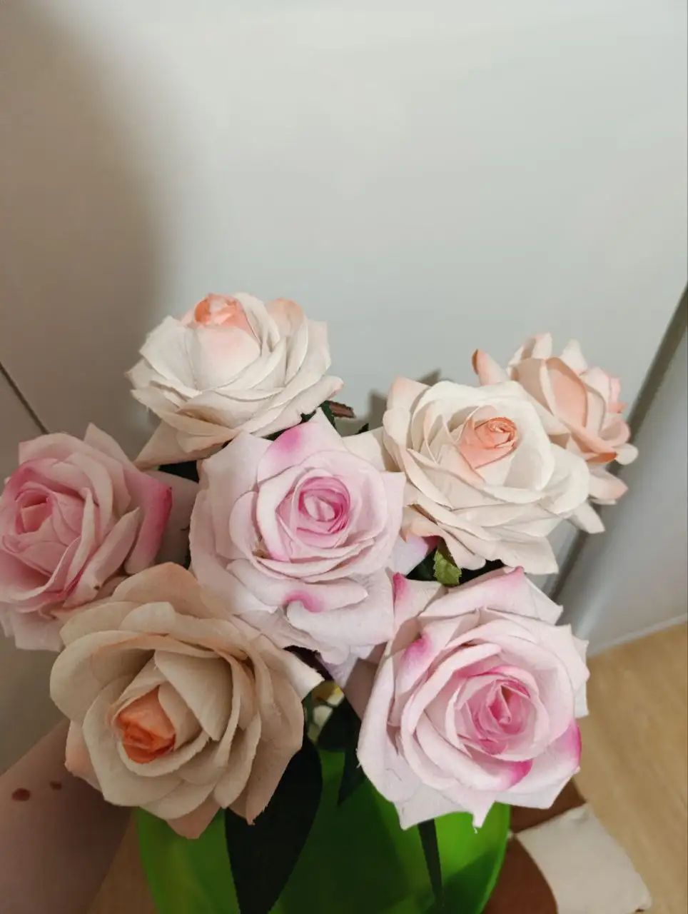 Искусственные розочки и ваза - Декор (Барахолка) в Уфа