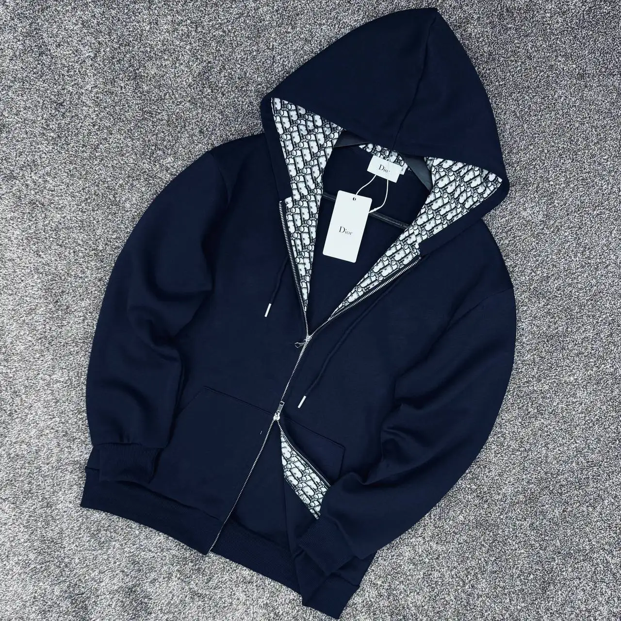 Продажа новых зипок и кроссовок - Одежда в Уфа