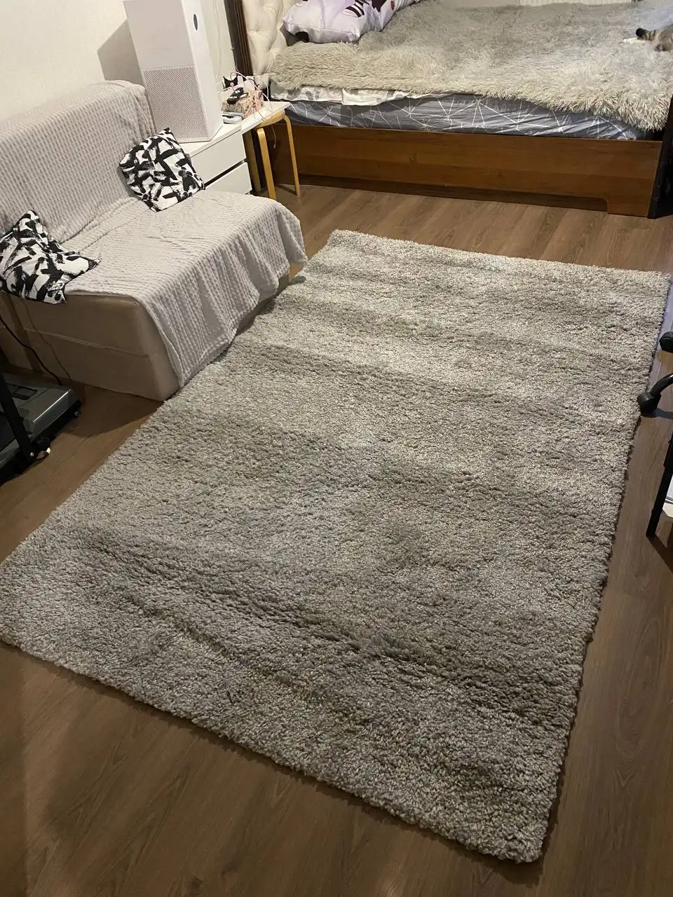 Продажа ковра Shaggy trend и напольной вешалки - Барахолка в Уфа