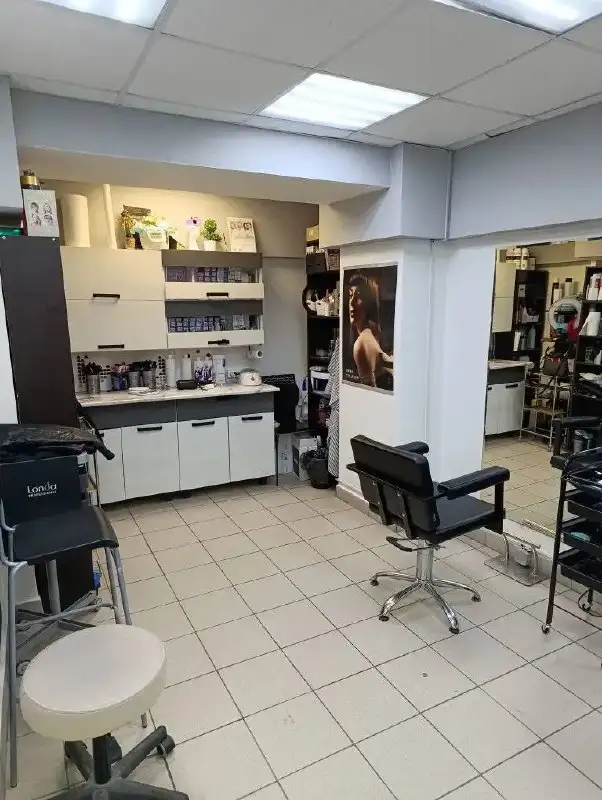 Аренда рабочих мест для мастеров маникюра и парикмахеров - Аренда рабочего места (Услуги) в Уфа