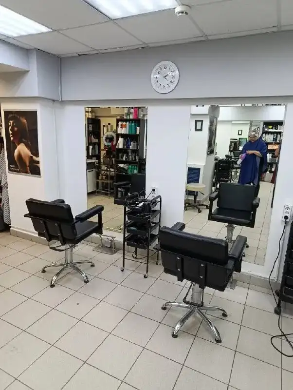 Аренда рабочих мест для мастеров маникюра и парикмахеров - Аренда рабочего места (Услуги) в Уфа