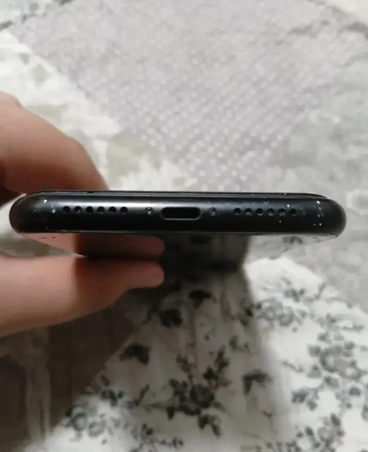 Обмен iPhone XR 128ГБ с разбитой задней крышкой - частное объявление в Уфа