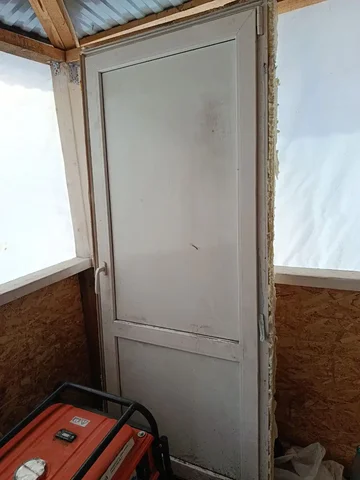 Пластиковая дверь б/у - Косметика и уход в Уфа