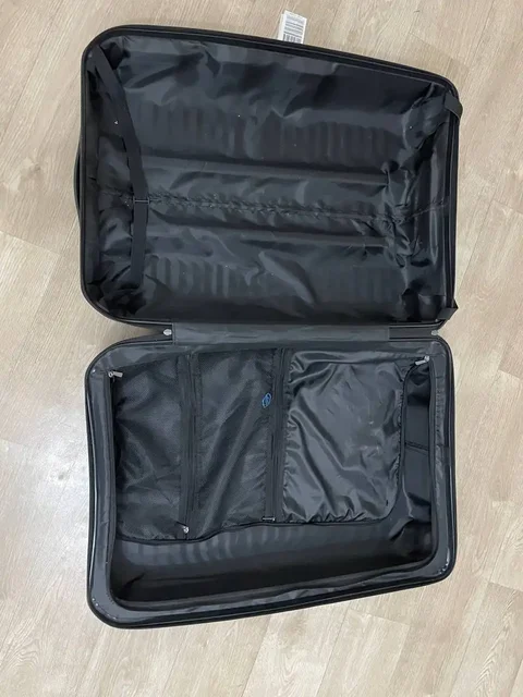 Продам чемодан 51*77*30 (L) - Стенды в Уфа