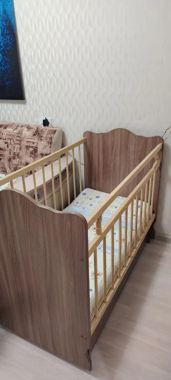 Кровать с поперечным маятником и ящиком - Мебель (Барахолка) в Уфа