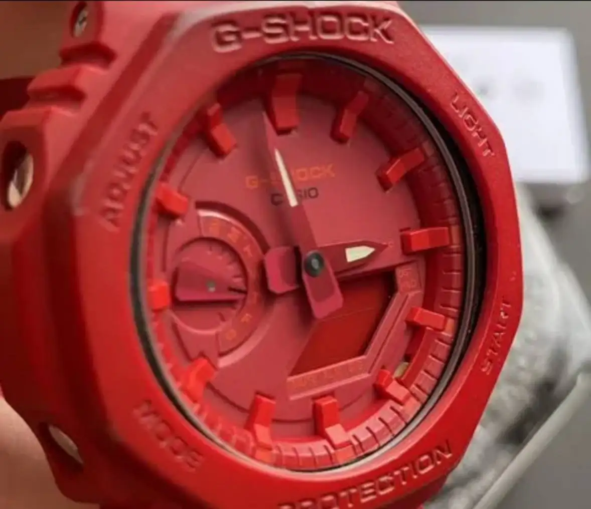 Мужские часы Casio G-Shock красного цвета - Часы (Барахолка) в Уфа