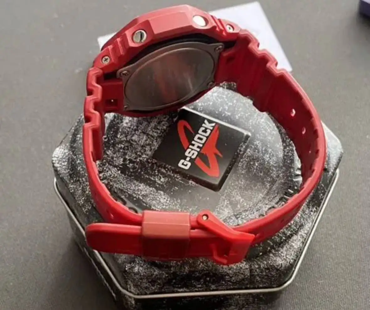 Мужские часы Casio G-Shock красного цвета - Часы (Барахолка) в Уфа