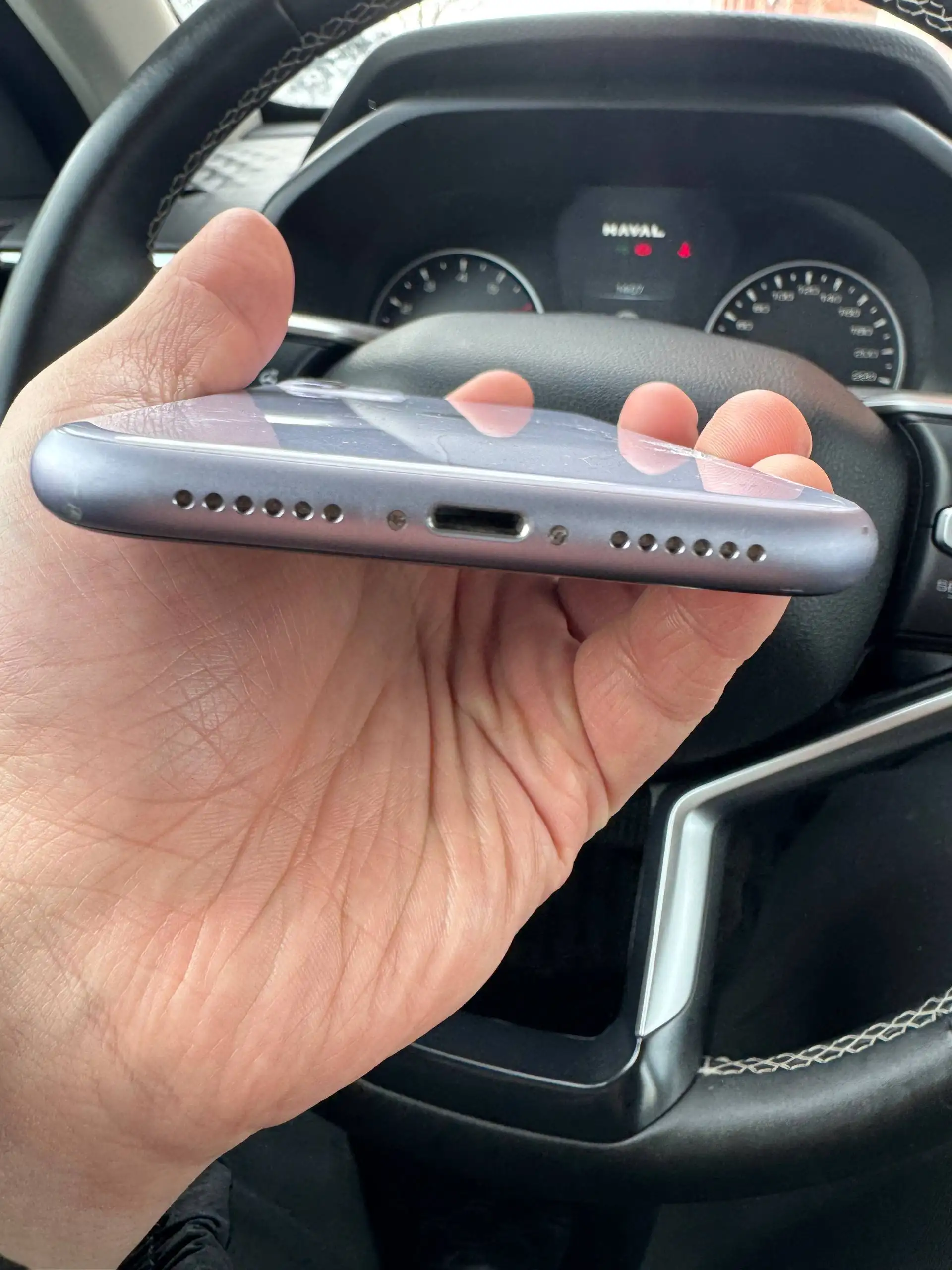 iPhone 11 256GB с разбитой задней крышкой - Смартфоны (Электроника) в Уфа