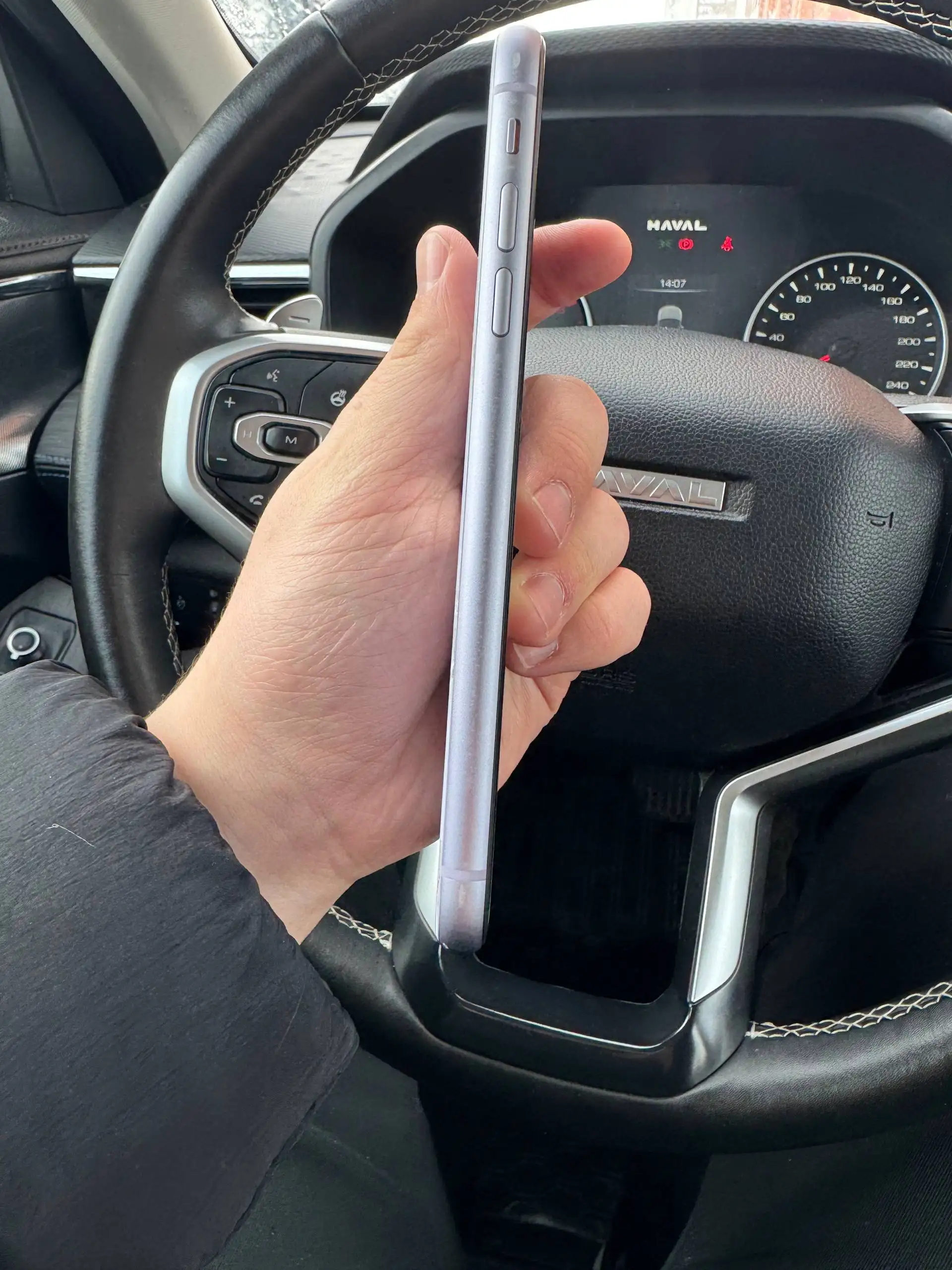 iPhone 11 256GB с разбитой задней крышкой - Смартфоны (Электроника) в Уфа