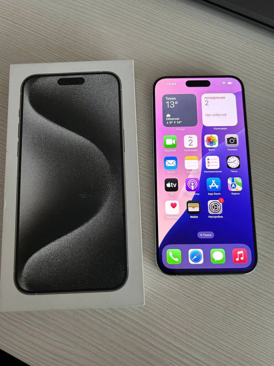 Продам iPhone 15 pro max с царапинами на дисплее - Смартфоны (Электроника) в Уфа