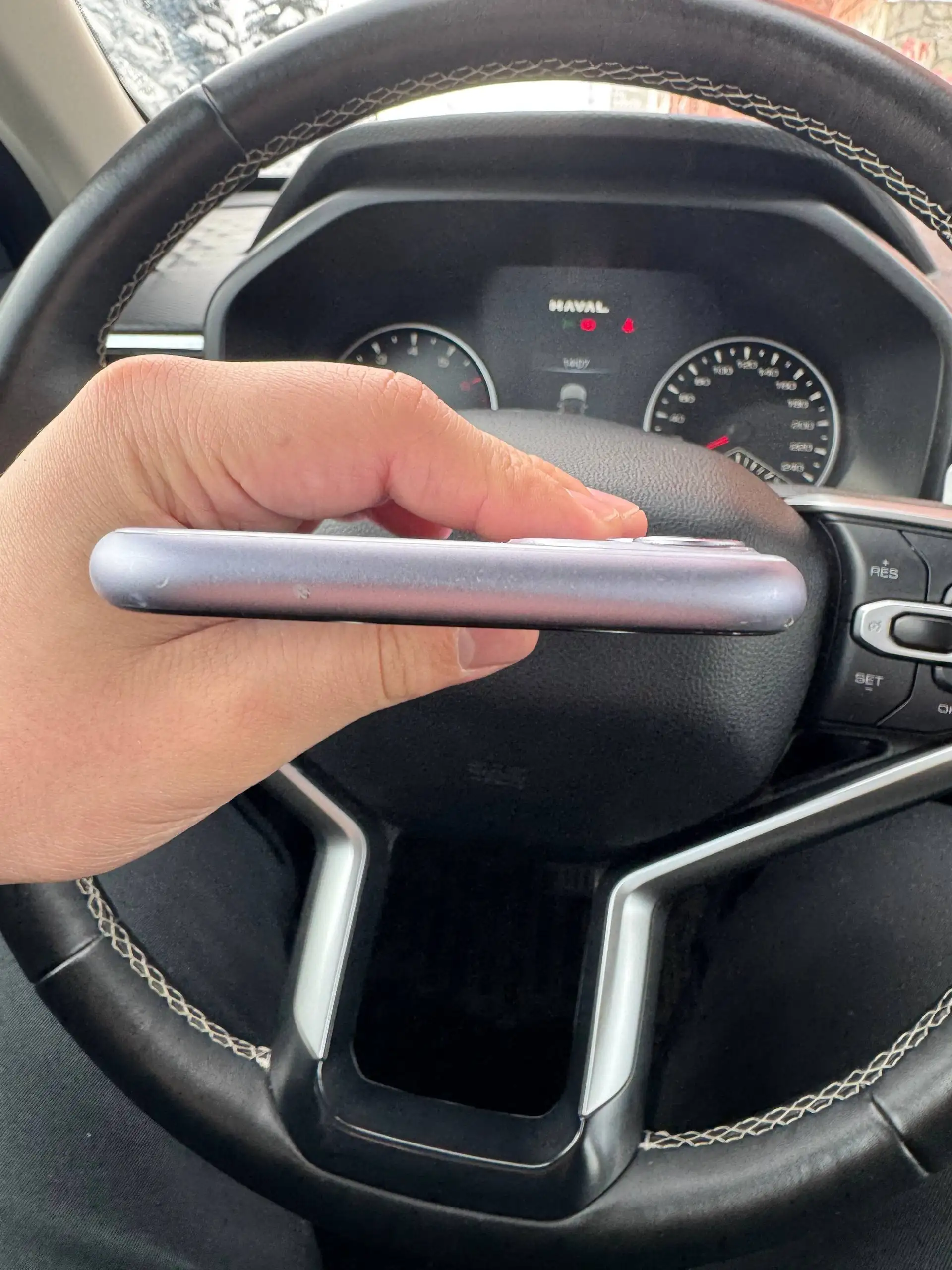 iPhone 11 256 ГБ с разбитой задней крышкой - Смартфоны (Электроника) в Уфа