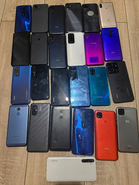 Продажа б/у телефонов оптом - Мониторы в Уфа