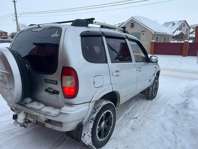 Шевроле Нива 2005 года с ГБО и шумоизоляцией - Nissan в Уфа