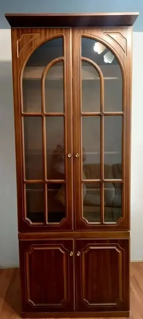 Сервант в отличном состоянии - Автошины в Уфа