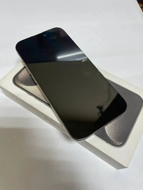 iPhone 15 Pro 256 ГБ серебристый - Фотоаппараты в Уфа