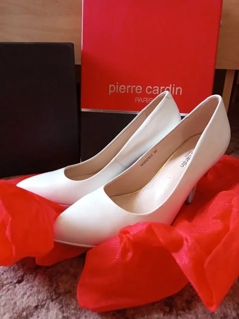 Женские туфли Pierre Cardin белые кожаные - Футболки/худи в Уфа